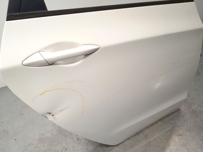 Recambio de puerta trasera derecha para hyundai i30 (gd) trend referencia OEM IAM 77004A6000  