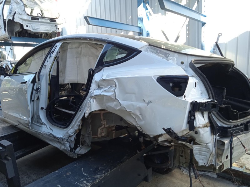 tesla model 3 rwd del año 2022