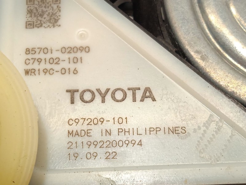 Recambio de elevalunas delantero izquierdo para toyota corolla (e21) referencia OEM IAM 6982002741 8570102090 