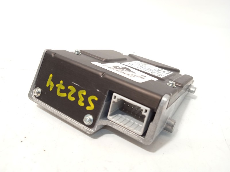 Recambio de modulo electronico para toyota corolla (e21) referencia OEM IAM 8646C12010  0365007975