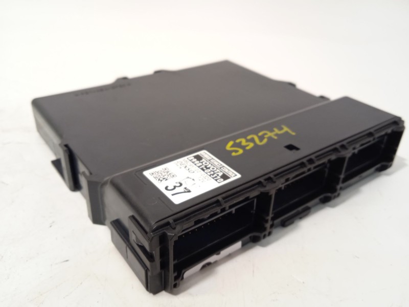 Recambio de centralita confort para toyota corolla (e21) referencia OEM IAM 8998102370  2851000320