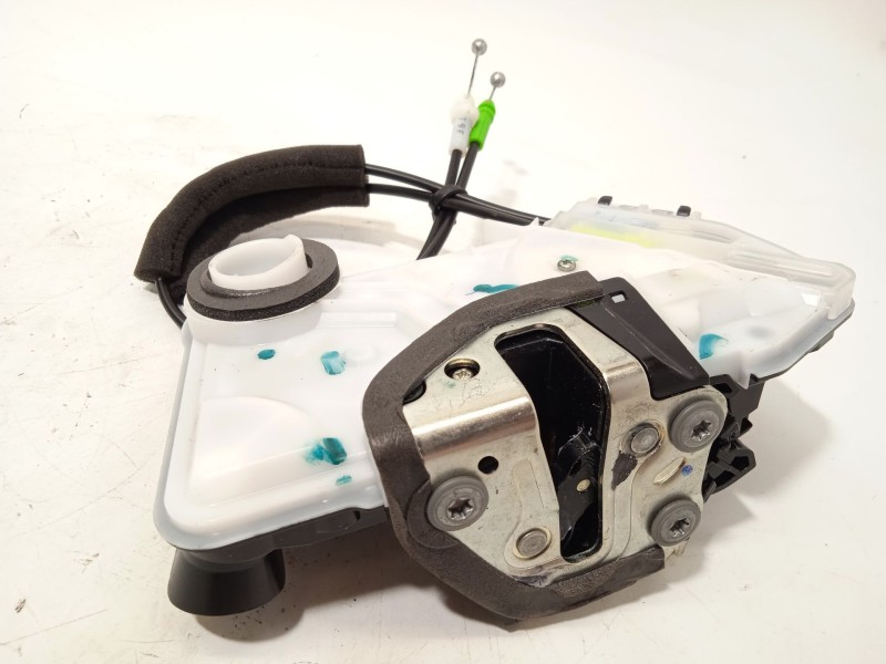 Recambio de cerradura puerta delantera izquierda para toyota corolla (e21) referencia OEM IAM 6904002491  