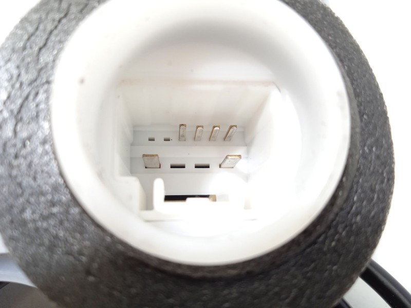 Recambio de cerradura puerta delantera izquierda para toyota corolla (e21) referencia OEM IAM 6904002491  