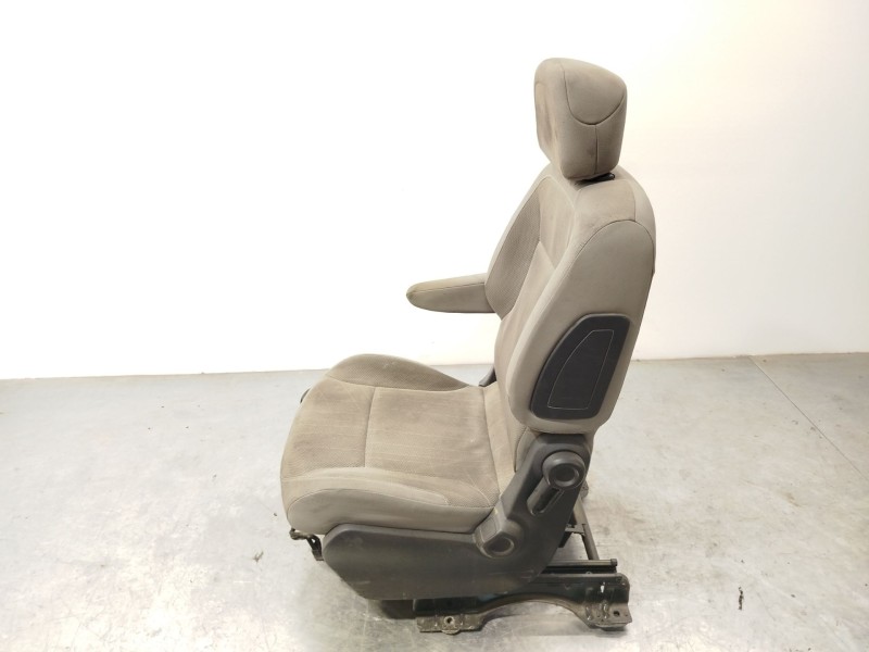 Recambio de asiento delantero izquierdo para peugeot partner tepee 1.6 hdi 75 (16v) referencia OEM IAM 8846Y3 8846Z8 