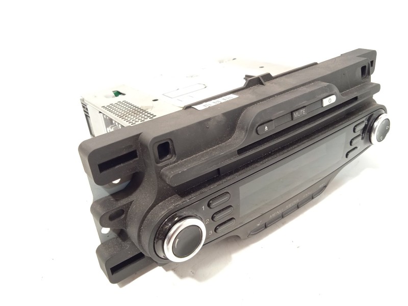 Recambio de sistema audio / radio cd para alfa romeo giulietta (191) progression referencia OEM IAM 1560968770 156096877 7640333