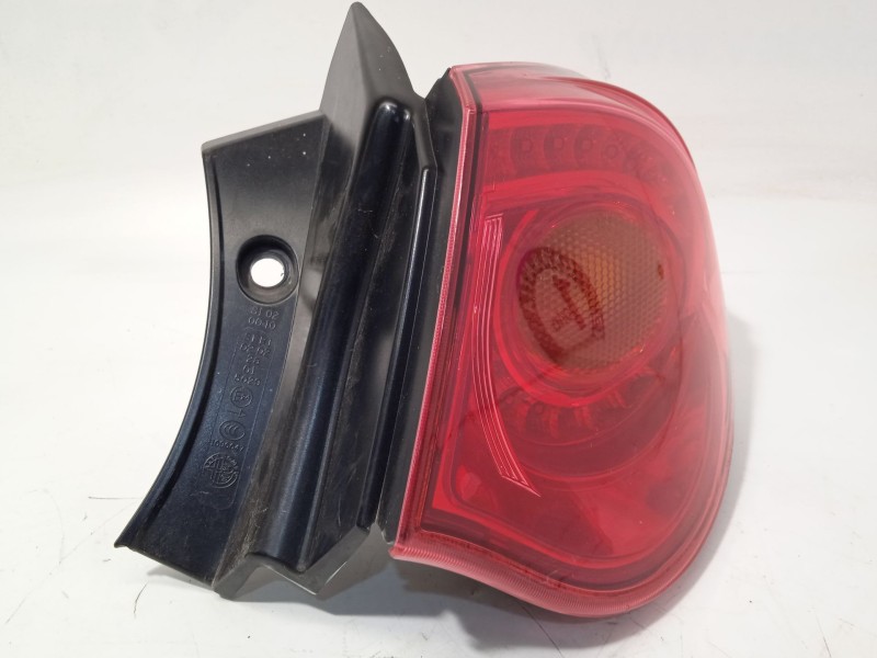 Recambio de piloto trasero derecho para alfa romeo giulietta (191) progression referencia OEM IAM 50513612  
