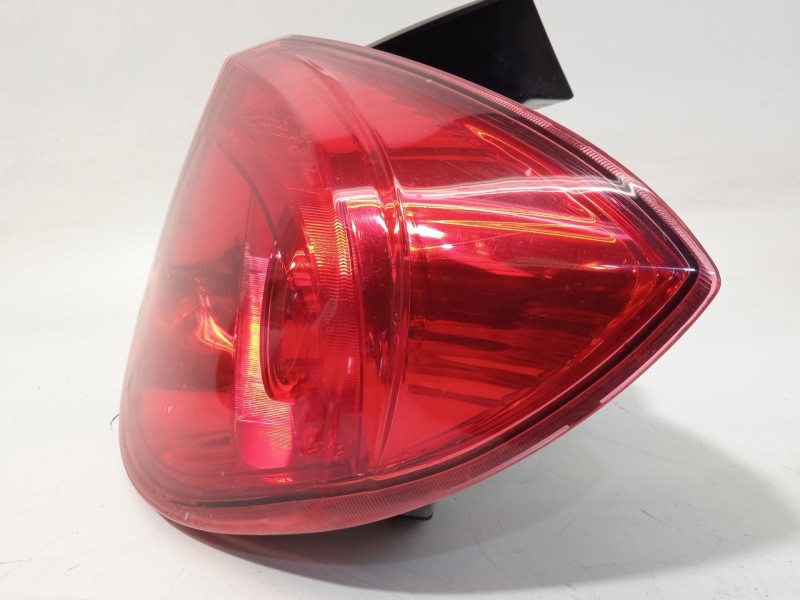 Recambio de piloto trasero derecho para alfa romeo giulietta (191) progression referencia OEM IAM 50513612  