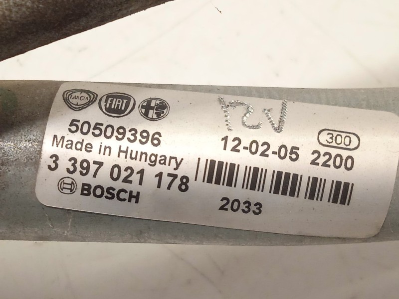 Recambio de motor limpia delantero para alfa romeo giulietta (191) progression referencia OEM IAM 50509396 0390243019 3397021178