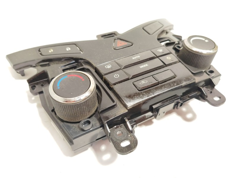 Recambio de mando climatizador para chevrolet cruze ls referencia OEM IAM 3870568  
