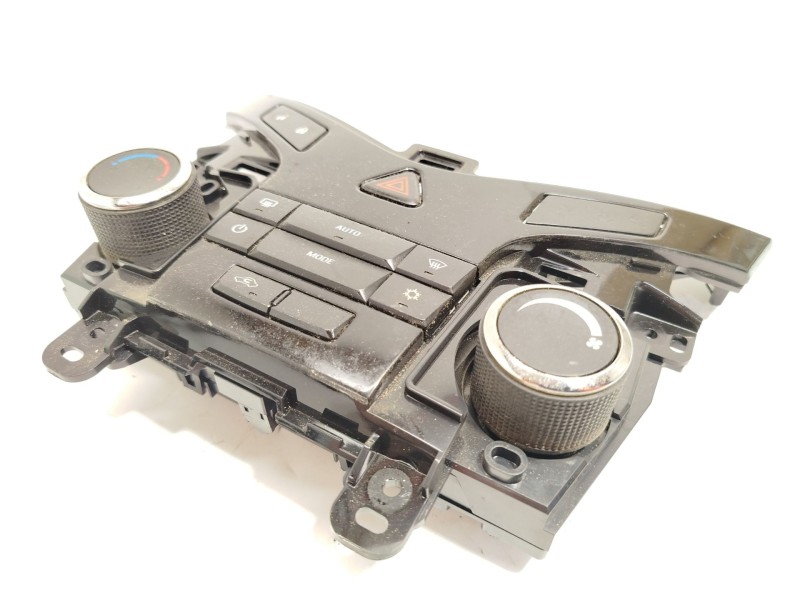 Recambio de mando climatizador para chevrolet cruze ls referencia OEM IAM 3870568  