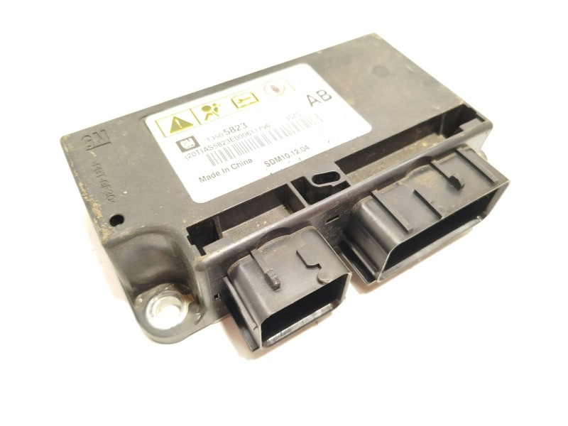 Recambio de centralita airbag para chevrolet cruze ls referencia OEM IAM 13505823  