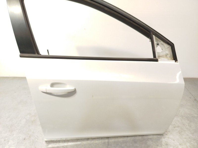 Recambio de puerta delantera derecha para chevrolet cruze ls referencia OEM IAM 95987758  