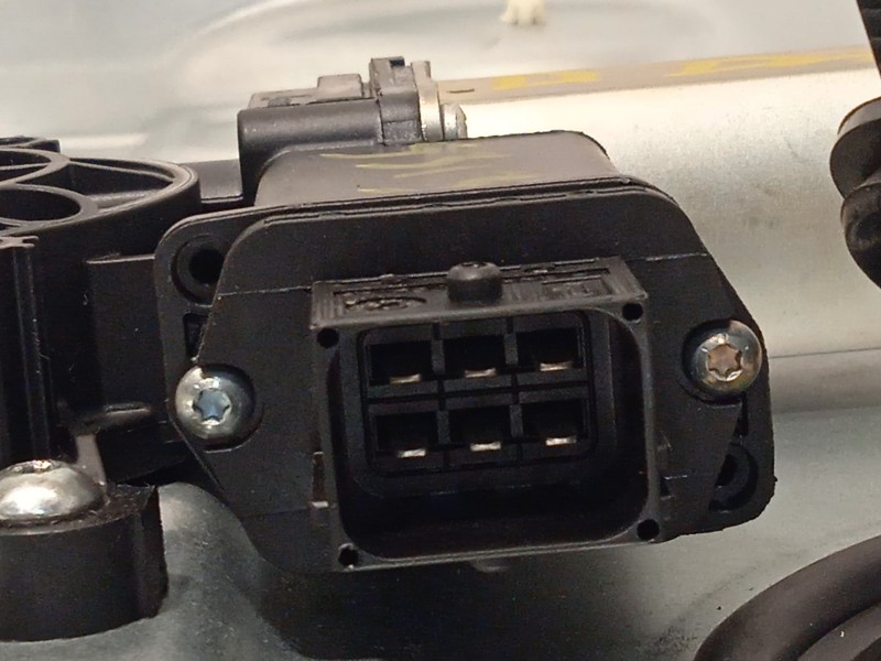 Recambio de elevalunas delantero derecho para alfa romeo giulietta (191) progression referencia OEM IAM 505106390  