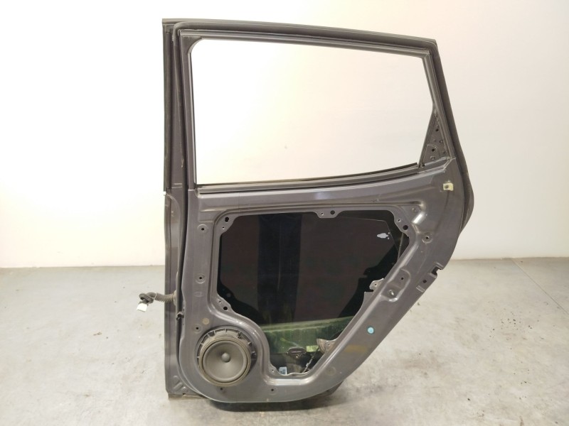 Recambio de puerta trasera derecha para kia venga (yn) 1.6 crdi 128 referencia OEM IAM 770041P000  