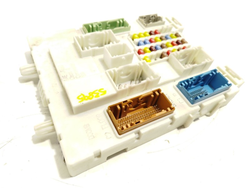Recambio de caja reles / fusibles para ford focus iii 1.0 ecoboost referencia OEM IAM BV6N14A073ET 2443670 