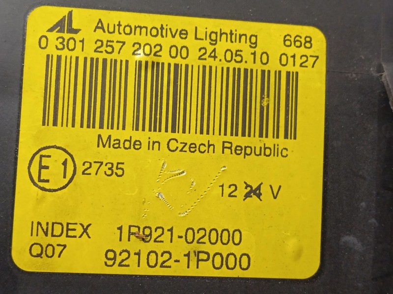 Recambio de faro derecho para kia venga (yn) 1.6 crdi 128 referencia OEM IAM 921021P000  030125720200