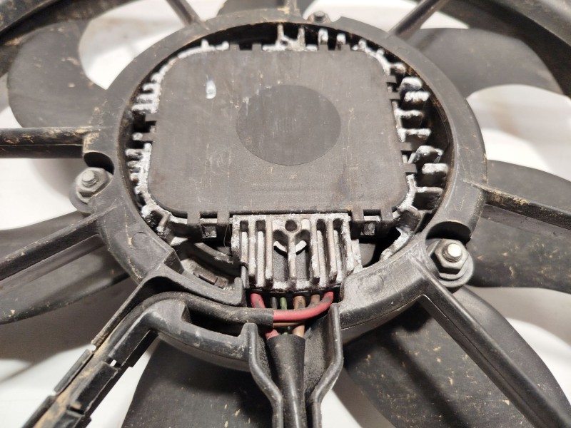 Recambio de electroventilador para seat leon (1p1) 1.4 tsi referencia OEM IAM 1K0121207BB9B9 1K0959455ES 1K0959455EA