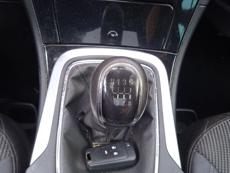 opel insignia a sports tourer (g09) del año 2011