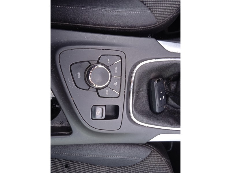 opel insignia a sports tourer (g09) del año 2011