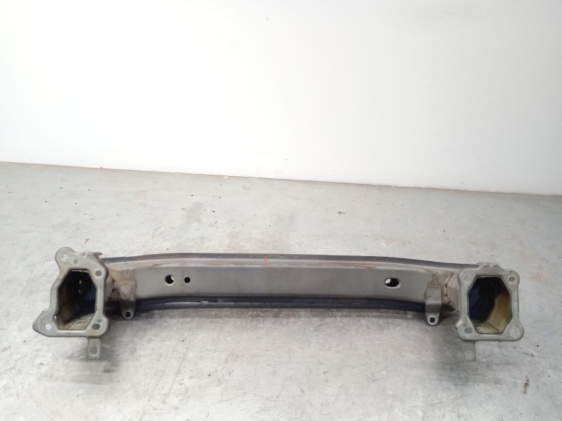 Recambio de refuerzo paragolpes delantero para volvo v50 (545) 2.0 d referencia OEM IAM 31353949  