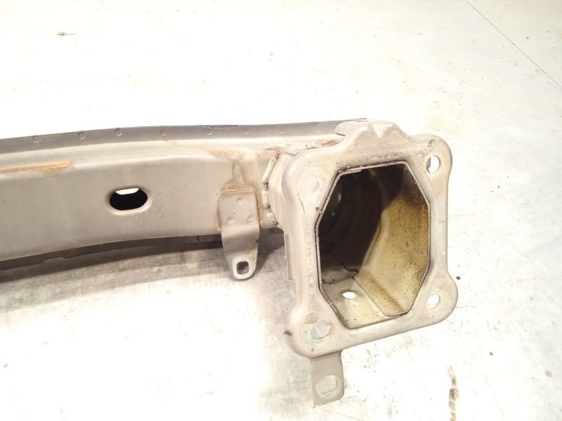 Recambio de refuerzo paragolpes delantero para volvo v50 (545) 2.0 d referencia OEM IAM 31353949  