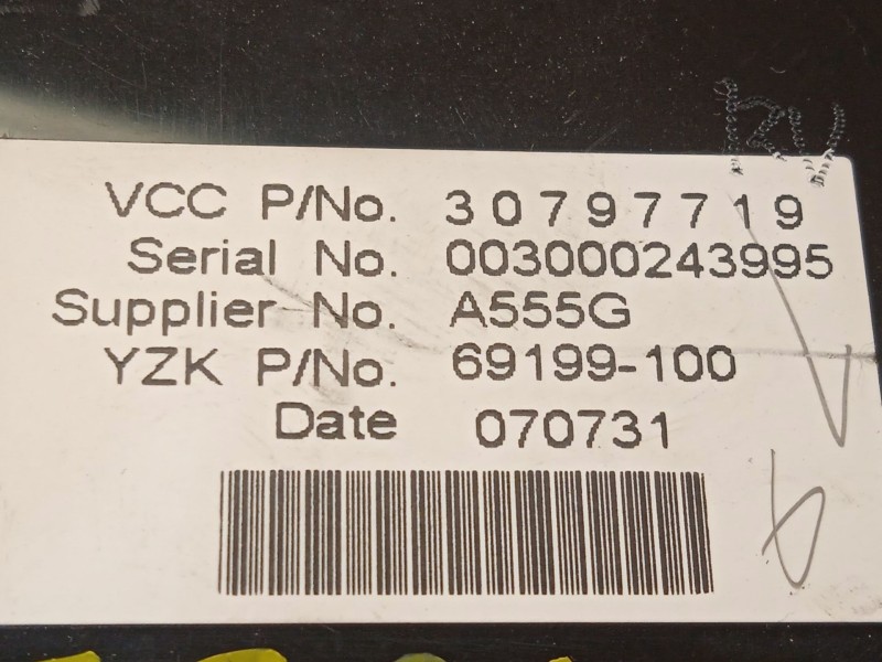 Recambio de pantalla multifuncion para volvo v50 (545) 2.0 d referencia OEM IAM 30797719  
