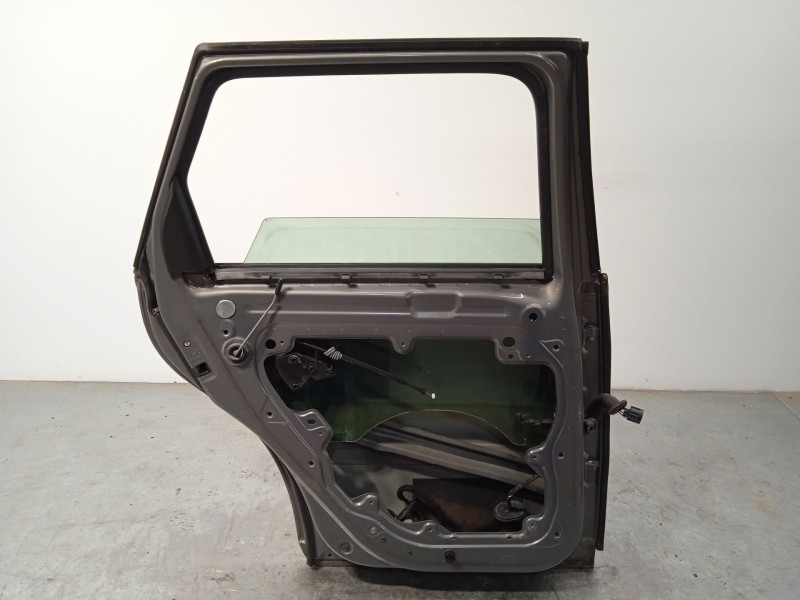 Recambio de puerta trasera izquierda para volvo v50 (545) 2.0 d referencia OEM IAM 31335469  