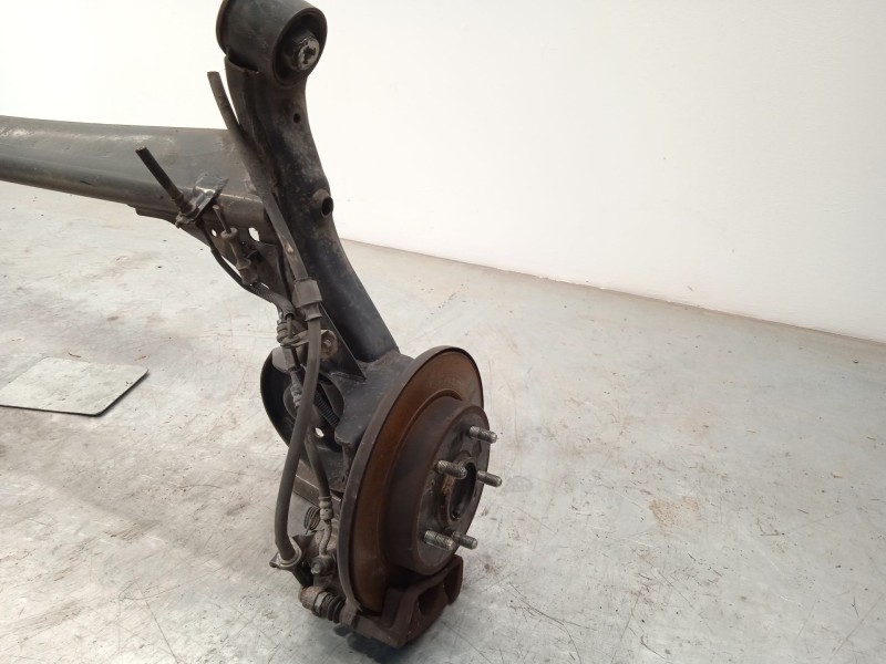 Recambio de puente trasero para kia venga (yn) 1.6 crdi 128 referencia OEM IAM 551001P100  