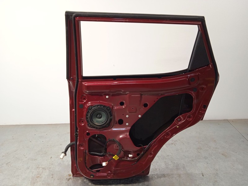 Recambio de puerta trasera derecha para ssangyong tivoli 1.2 referencia OEM IAM 6302135002 6302135000 