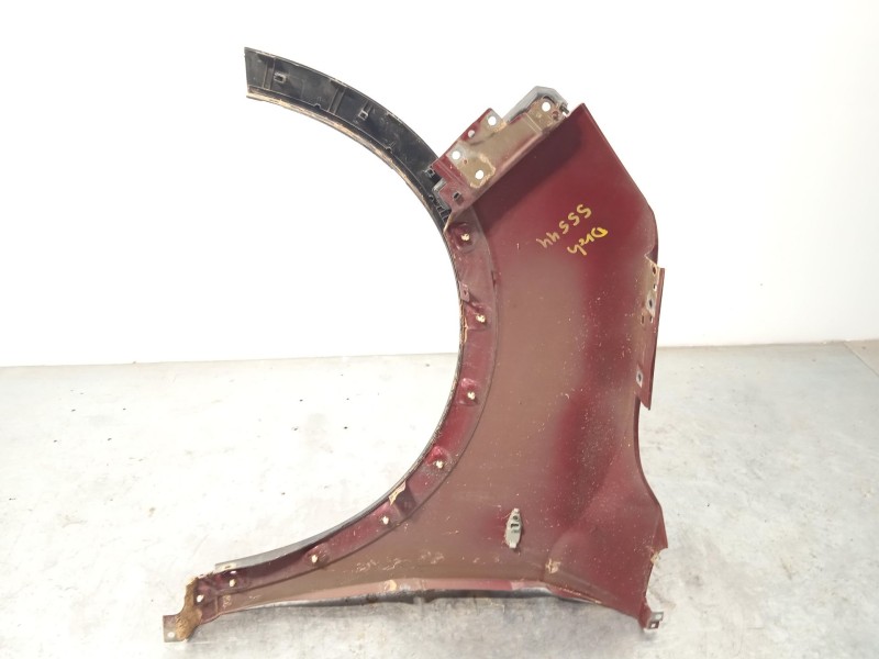 Recambio de aleta delantera derecha para ssangyong tivoli 1.2 referencia OEM IAM 5182135010  