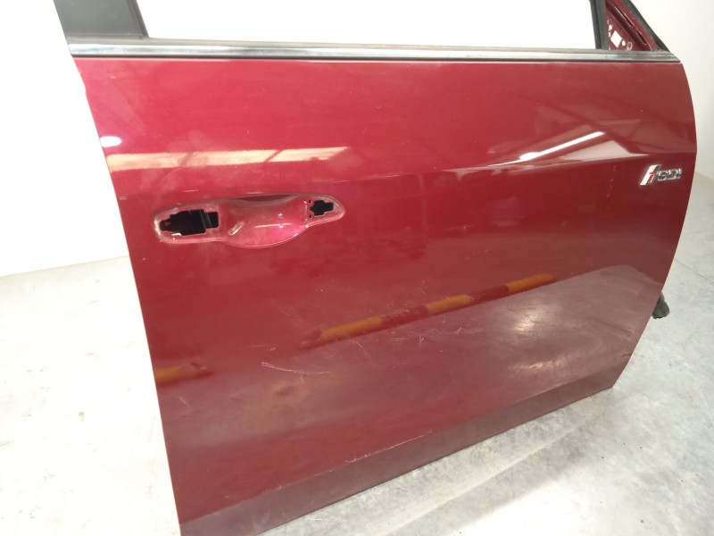 Recambio de puerta delantera derecha para ssangyong tivoli 1.2 referencia OEM IAM 6202135000 6202135004 