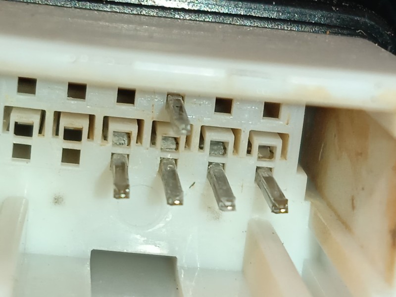 Recambio de retrovisor derecho para ssangyong tivoli 1.2 referencia OEM IAM 7894035200 7894035300 