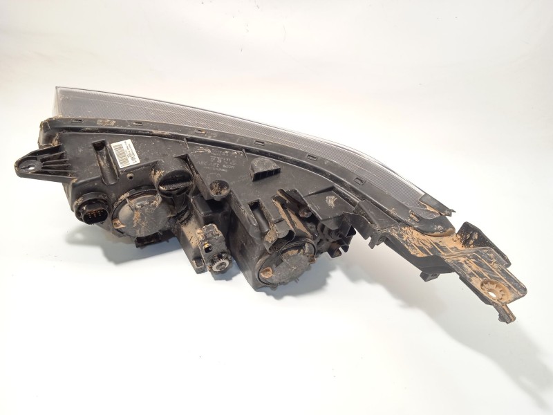 Recambio de faro derecho para ssangyong tivoli 1.2 referencia OEM IAM ZGM92161080 ZGM92160080 ZGM92101080