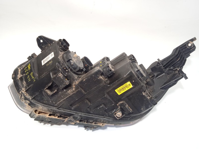 Recambio de faro derecho para ssangyong tivoli 1.2 referencia OEM IAM ZGM92161080 ZGM92160080 ZGM92101080