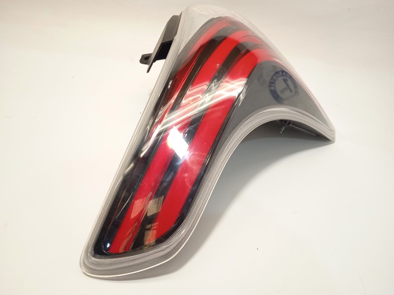 Recambio de piloto trasero izquierdo para ssangyong tivoli 1.2 referencia OEM IAM 8360135801  