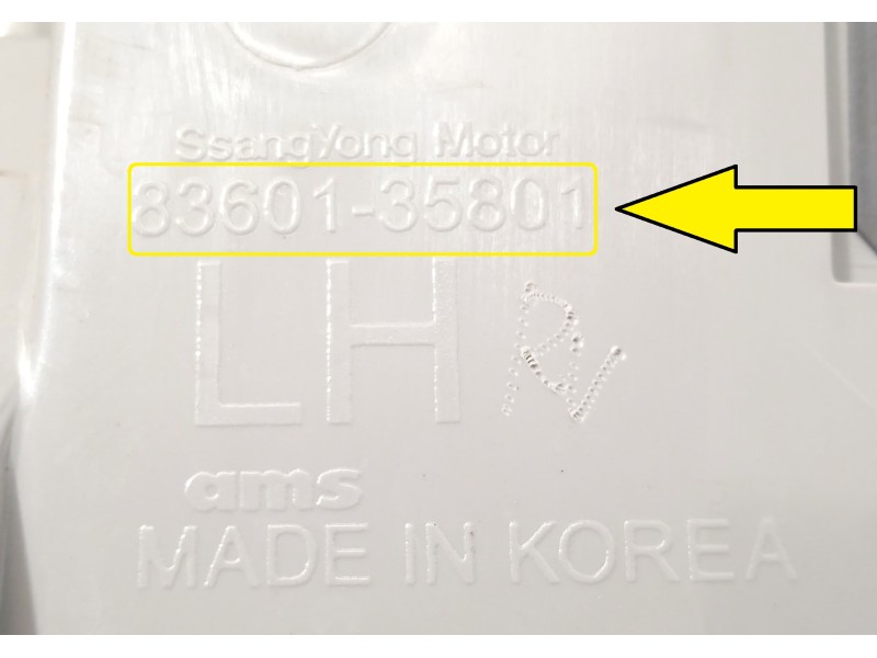 Recambio de piloto trasero izquierdo para ssangyong tivoli 1.2 referencia OEM IAM 8360135801  