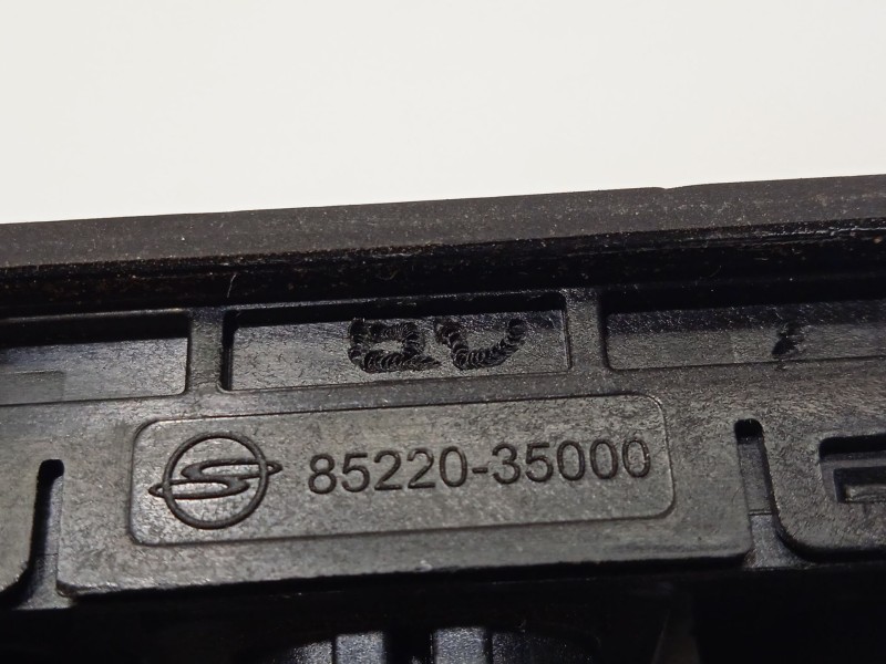 Recambio de maneta exterior porton para ssangyong tivoli 1.2 referencia OEM IAM 8522035000  