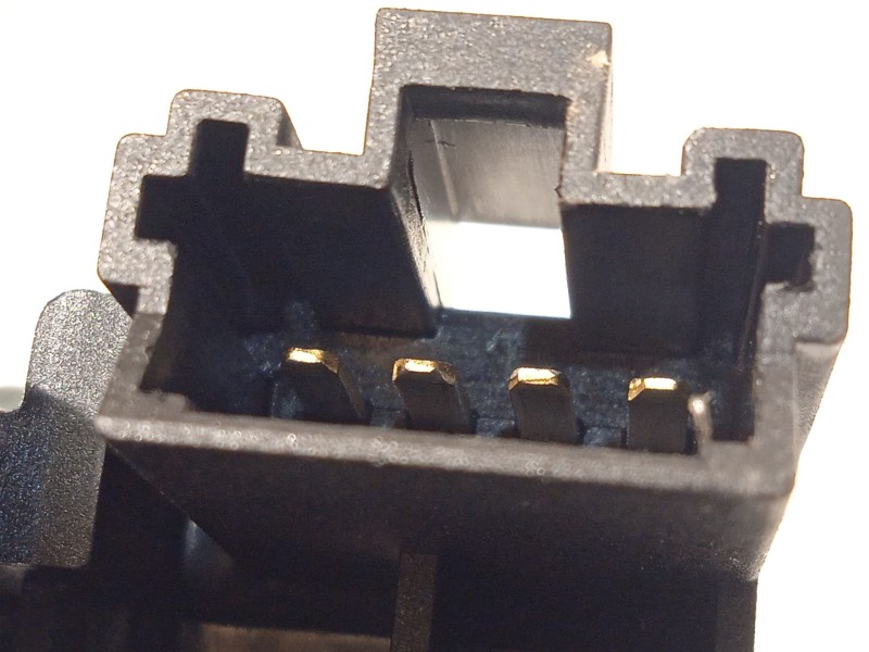 Recambio de motor limpia trasero para ssangyong tivoli 1.2 referencia OEM IAM 8612035000  