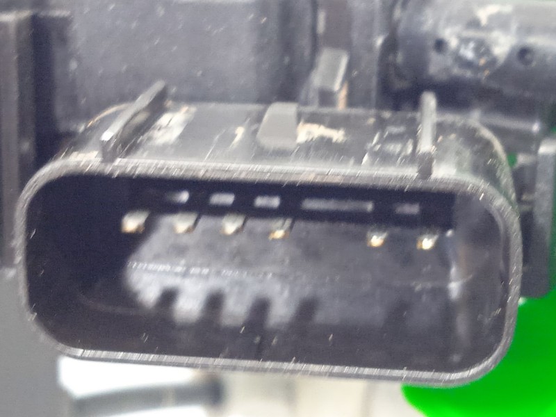 Recambio de cerradura puerta delantera izquierda para ssangyong tivoli 1.2 referencia OEM IAM 7121035021  