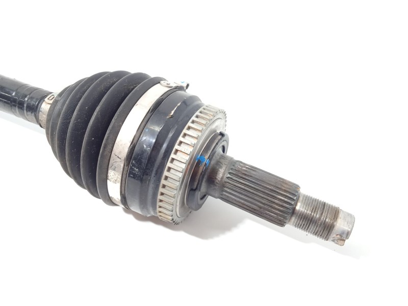 Recambio de transmision delantera derecha para ssangyong tivoli 1.2 referencia OEM IAM 4132035700  