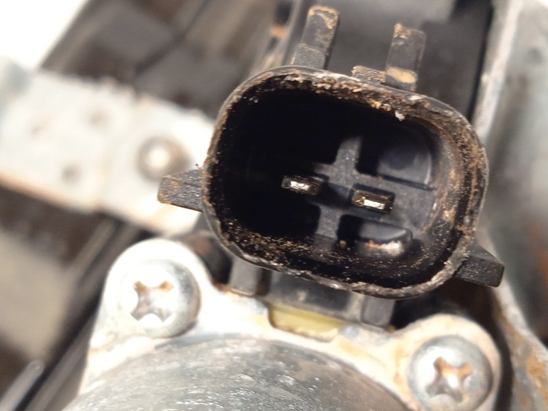 Recambio de elevalunas delantero derecho para ssangyong tivoli 1.2 referencia OEM IAM 98820X1010  