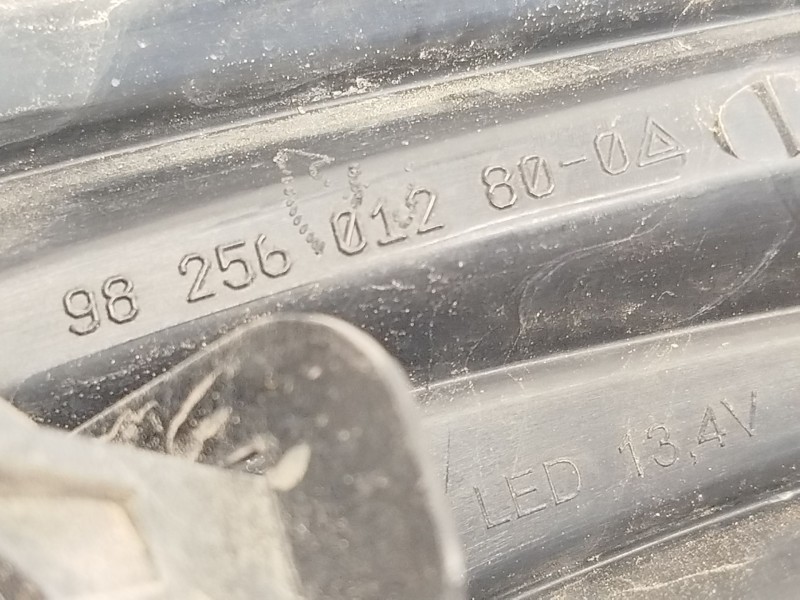 Recambio de piloto trasero izquierdo para peugeot 208 i (ca_, cc_) 1.2 vti 82 referencia OEM IAM 9825601280  