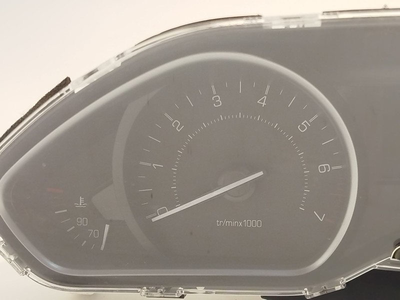 Recambio de cuadro instrumentos para peugeot 208 i (ca_, cc_) 1.2 vti 82 referencia OEM IAM 9825986180  