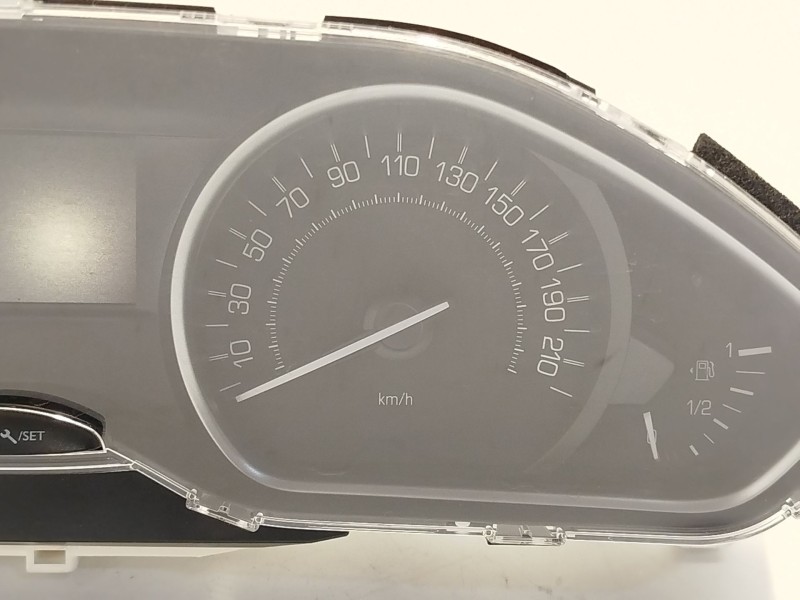 Recambio de cuadro instrumentos para peugeot 208 i (ca_, cc_) 1.2 vti 82 referencia OEM IAM 9825986180  