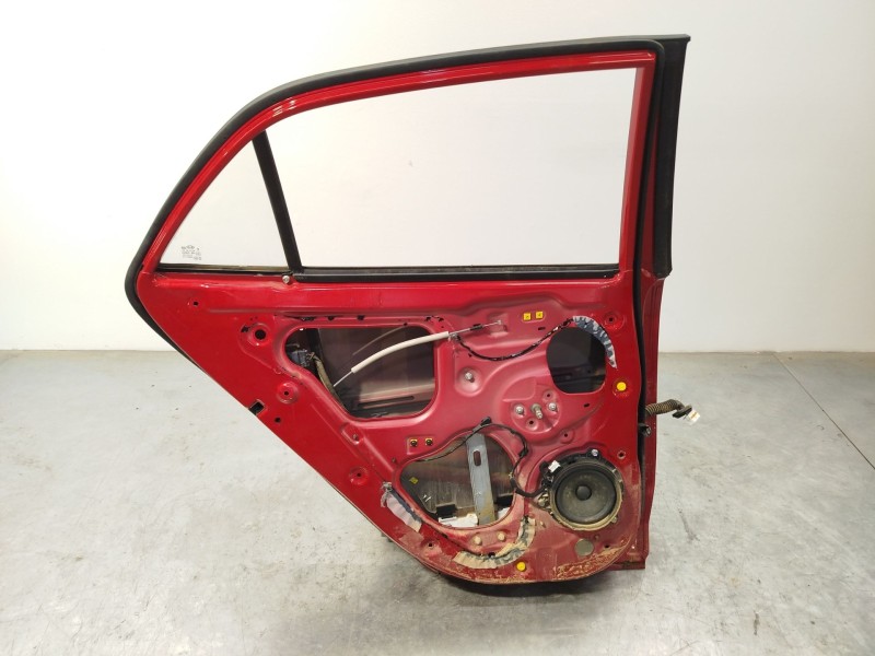 Recambio de puerta trasera izquierda para kia rio iv (yb, sc, fb) 1.25 referencia OEM IAM 77003H8000  