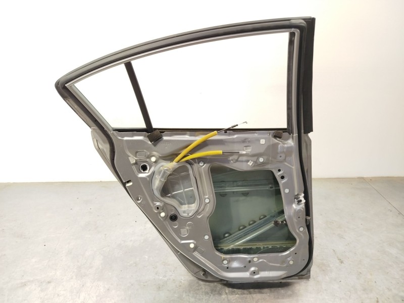 Recambio de puerta trasera izquierda para mazda 3 lim. (bl) active referencia OEM IAM BBY27302XA  