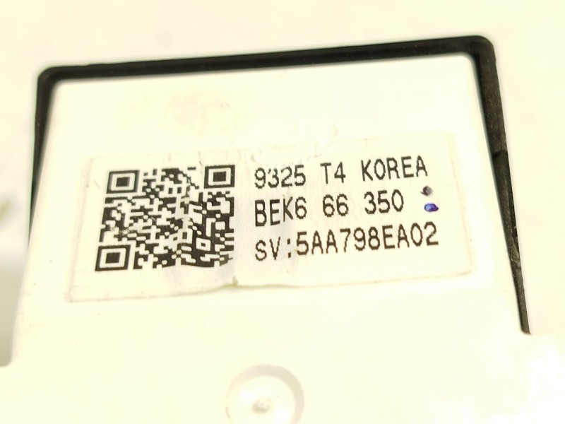 Recambio de mando elevalunas delantero izquierdo para mazda 3 lim. (bl) active referencia OEM IAM BEK666350  
