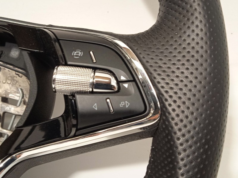 Recambio de volante para skoda karoq (nu) 1.5 16v tsi act referencia OEM IAM 5E3419093H 5E3419093HVKJ 