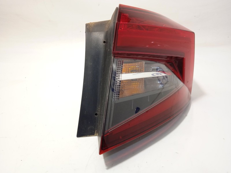 Recambio de piloto trasero derecho para skoda karoq (nu) 1.5 16v tsi act referencia OEM IAM 57A945208  