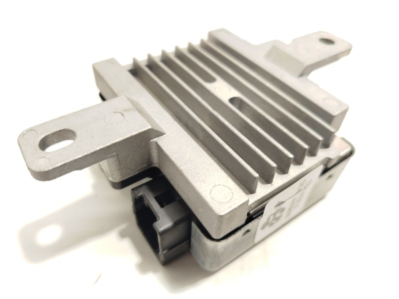 Recambio de modulo electronico para peugeot ion electric referencia OEM IAM 8633A033  E271003004